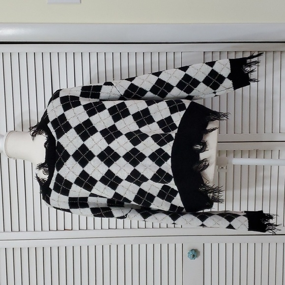 Just Polly Black and White Frayed Distressed Fringe Sweater, Size Large - Picture 5 of 9